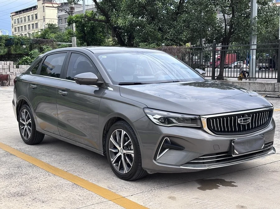 Geely Emgrand (Geely Emgrand 1.5 CVT) — фото 3