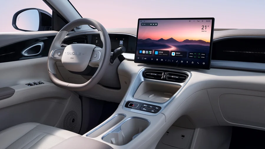 Geely Galaxy Xingyuan (Джили Синюань) — фото 11