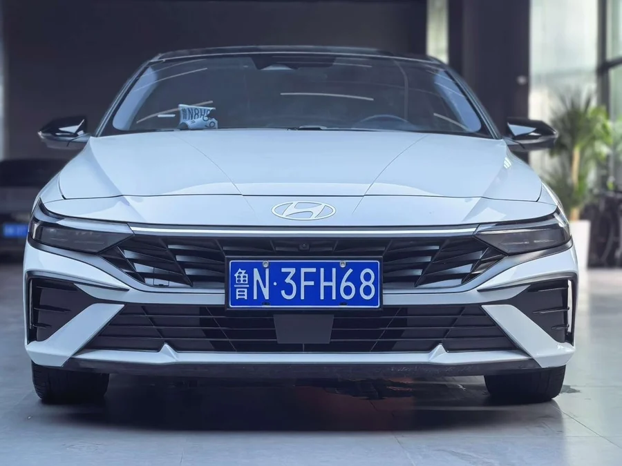 Hyundai Elantra (Хёндай Элантра) — фото 2