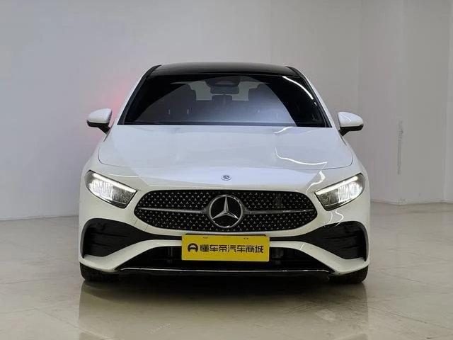 Mercedes-Benz A180L (Мерседес А180 седан) — фото 2
