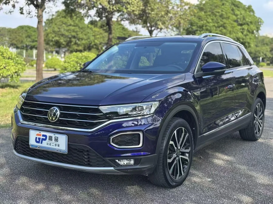 Volkswagen T-Roc (Фольксваген Т-Рок) — фото 1