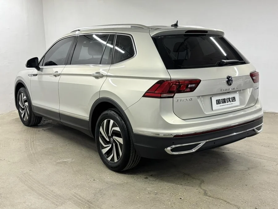Volkswagen Tiguan L (Volkswagen Tiguan Long) — фото 3